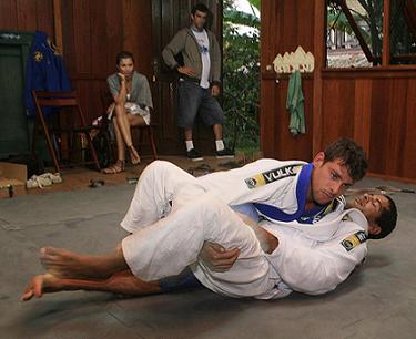 Rickson Gracie será interpretado por Cauã Reymond em filme